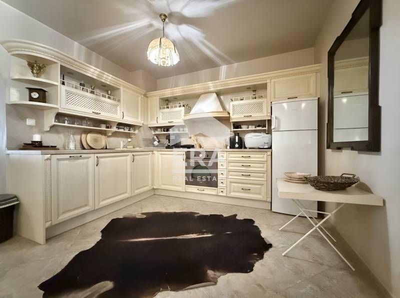 Продава се Двустаен апартамент в София, Манастирски ливади - 70 кв.м за 1887 €/кв.м - Снимка #2