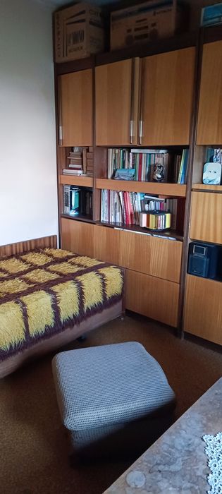 Директно от собственик, продава стандартен двустаен (голяма стая с тераса+спалня+кухня с тераса)ЗА РЕМОНТ
