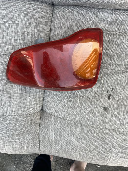 тойота каролла задний  стопы фары