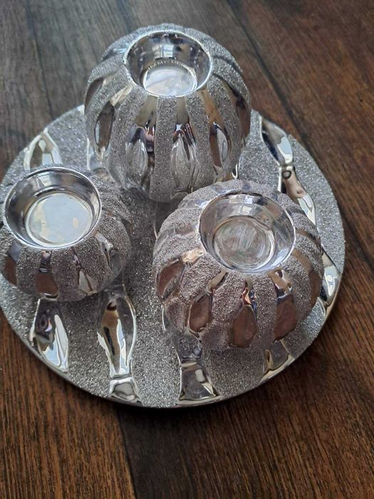 Нови Свещници с чиния