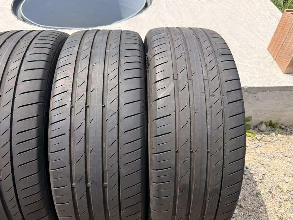Летни гуми 235/55/19 ДОТ:22 CONTINENTAL