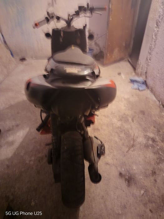 Aprilia sr50 ditech продава се цял