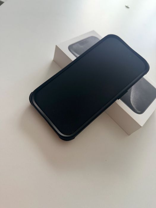 Iphone 15 Pro  Black  Titanium