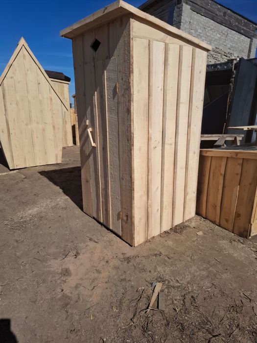 Уличные туалеты в наличии