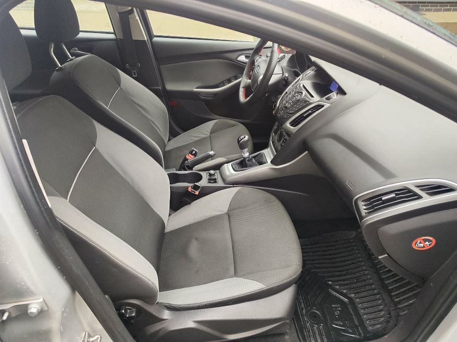 Vand ford focus 1.6diesel 115cp euro5, 2011 , Propietar