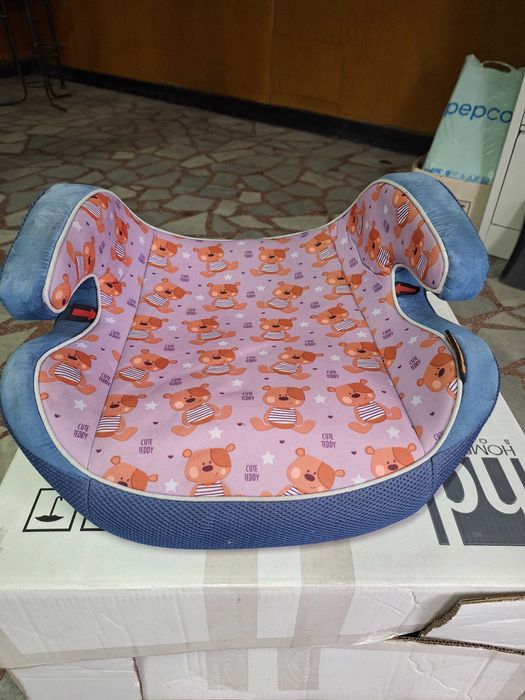 Детски столчета за кола 2 бр.