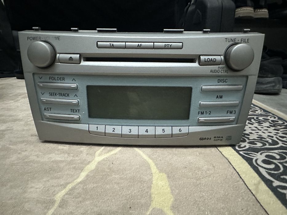 Магнитола на Camry 40