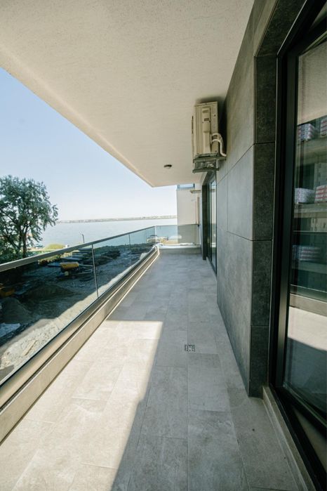 Astoria residence lake !!