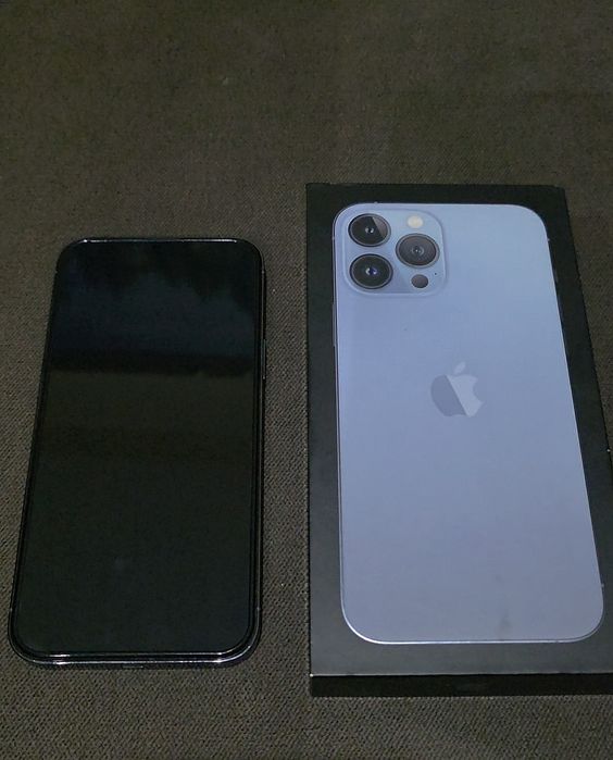Apple iphone 13 pro max  256gb  в идеале