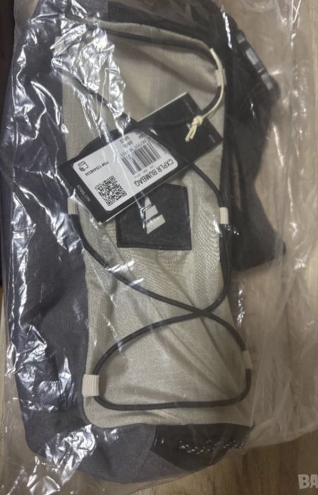 Adidas bumbag чисто нови чанти оригинални