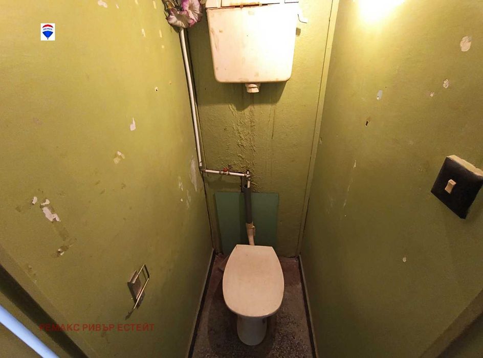 Продава се Тристаен апартамент в Русе, Родина 2 - 80 кв.м за 988 €/кв.м - Снимка #13