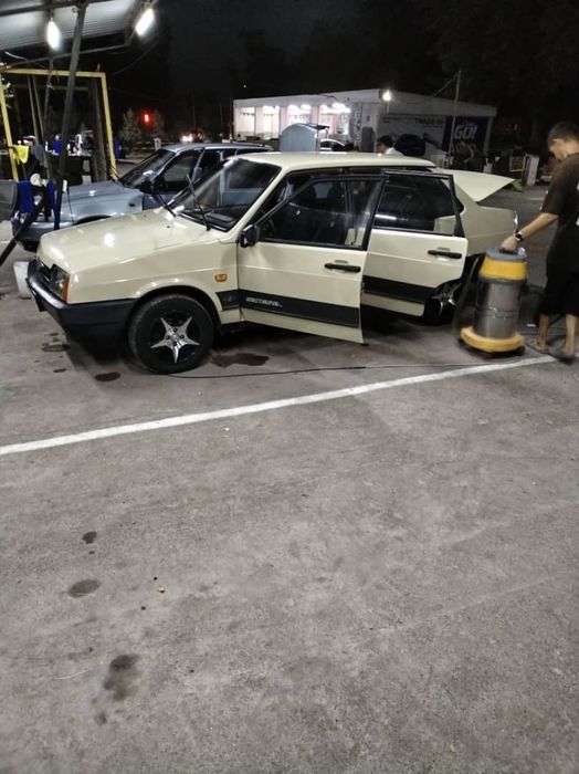 Продаётся машина Ваз 21099