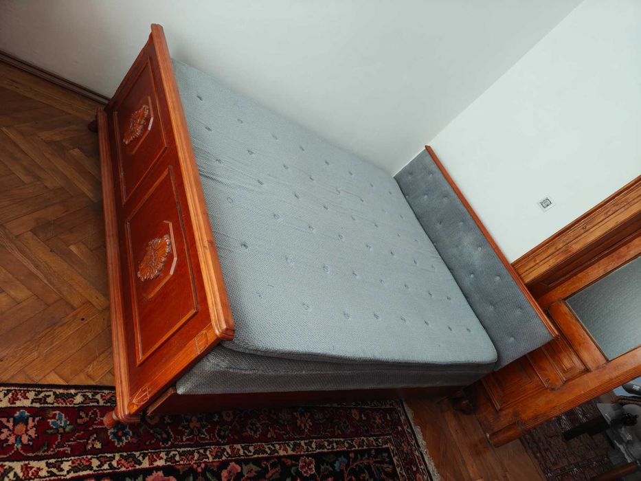 Pat doua persoane, stare buna, putin folosit, 1600x2000