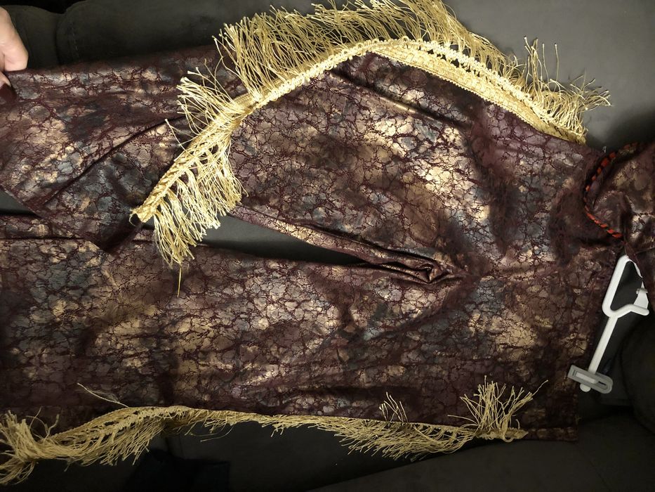 Карнавальный костюмы (2 штуки) разные