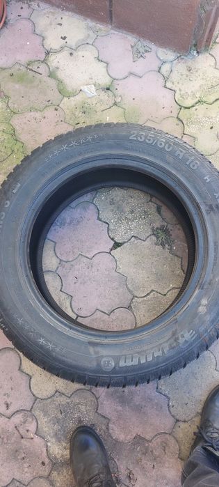 Anvelopa iarna  Barum 235 60 r18 si Charger EV