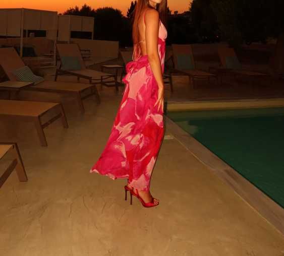 Зара Viral рокля НОВА