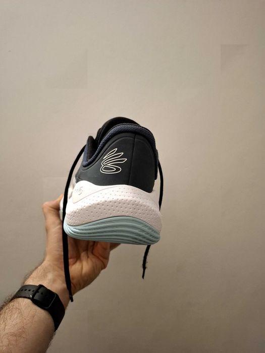 Adidasi Under Armour Curry