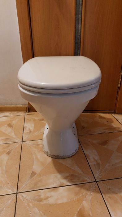 Отдам даром бу унитаз без бачка
