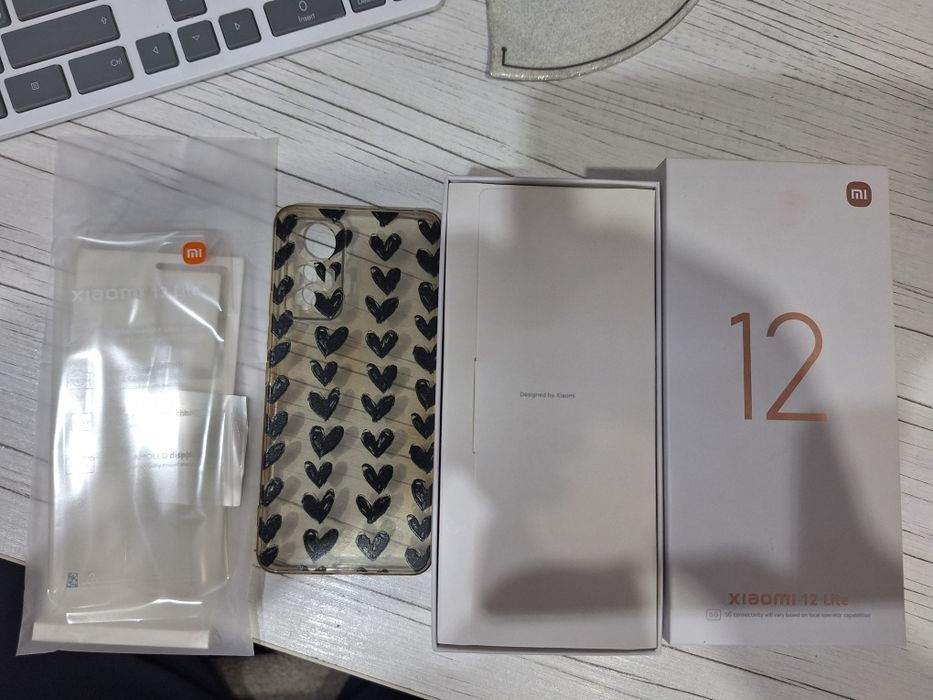 Продам Xiaomi 12 lite /256gb/