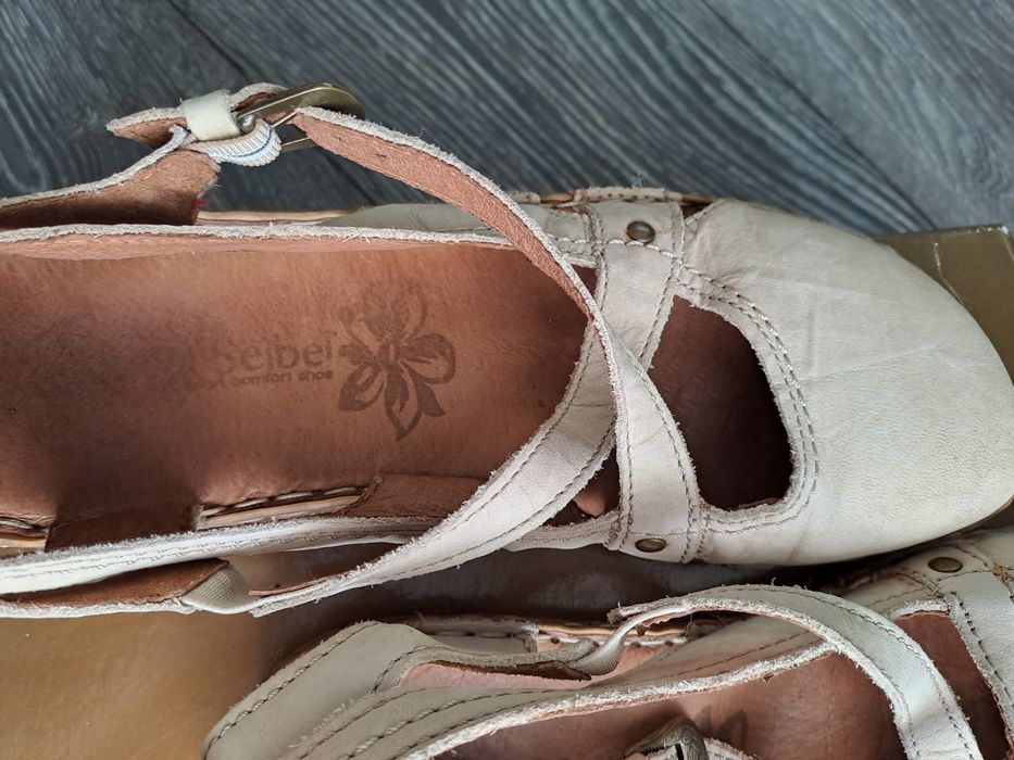 Sandale din piele Josef Seibel