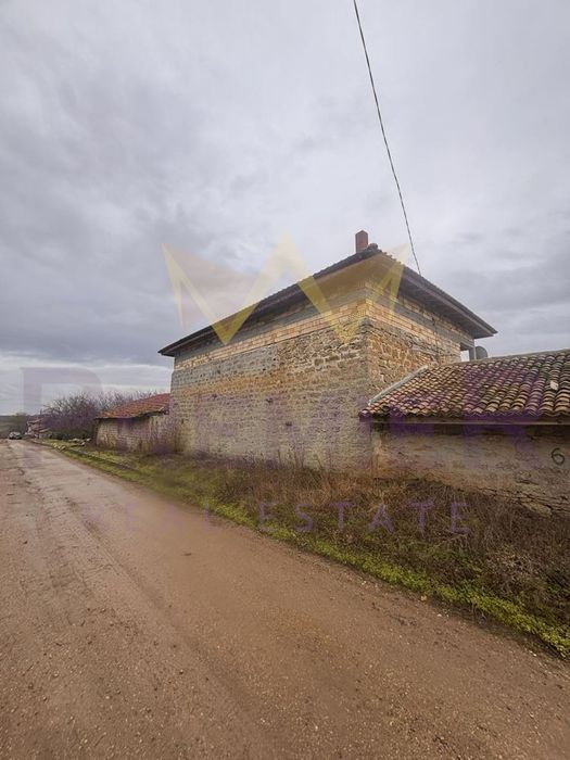 Къща в Варна, област-с.Николаевка площ 170кв.м.