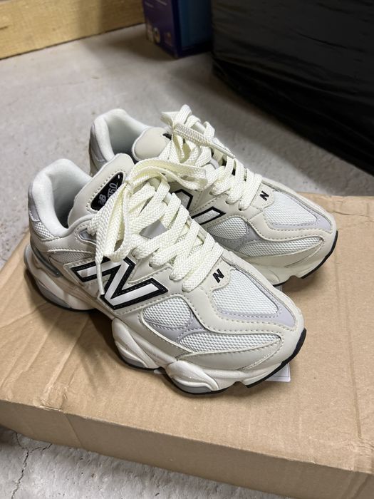 New Balance 9060
