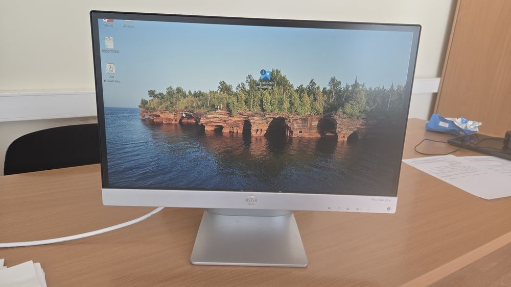 Могитор HP Pavilion 22xi
Модель:
