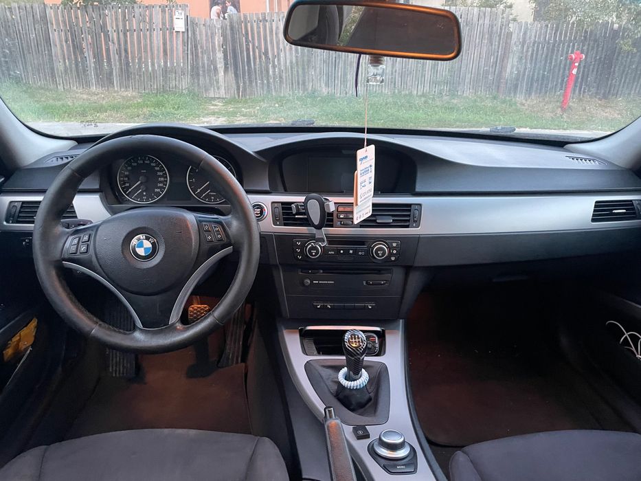 BMW e90 2007 318i