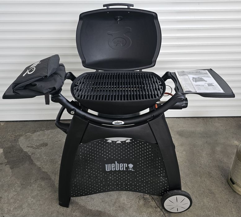Газово барбекю WEBER