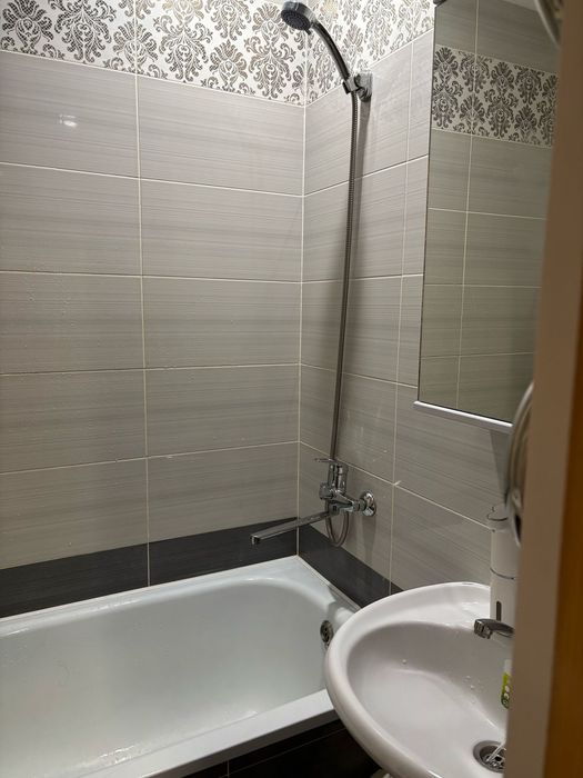 Продам 2 комн КВ. В центре города.