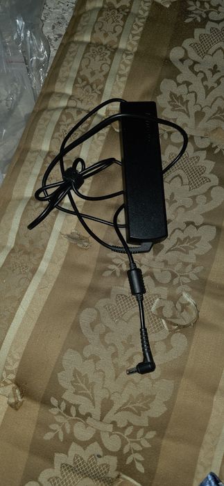 ASUS Core i3 / GeForce 2GB / SSD / Windows 10