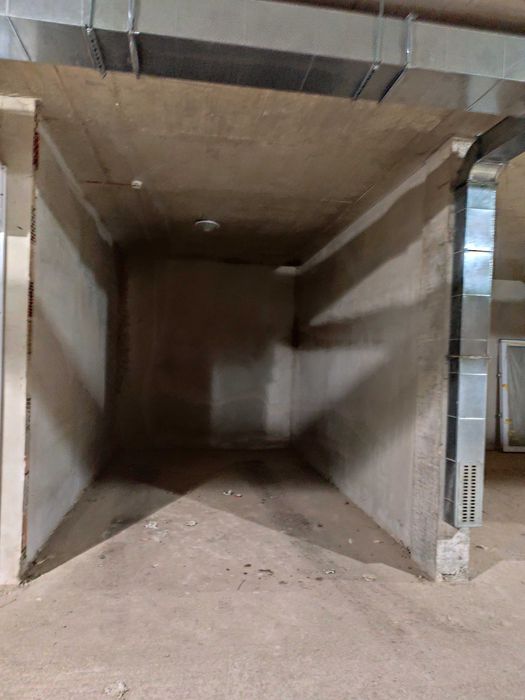 Отдавам под наем паркомясто в подземен гараж