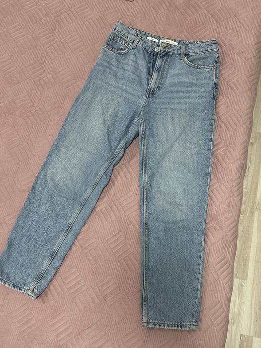 Продам джинсы MANGO