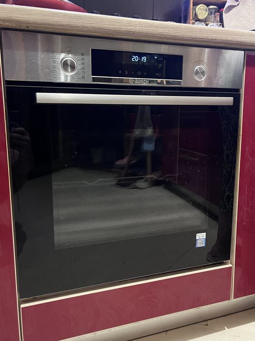 Cuptor Bosch Seria 6  hbg578eb3