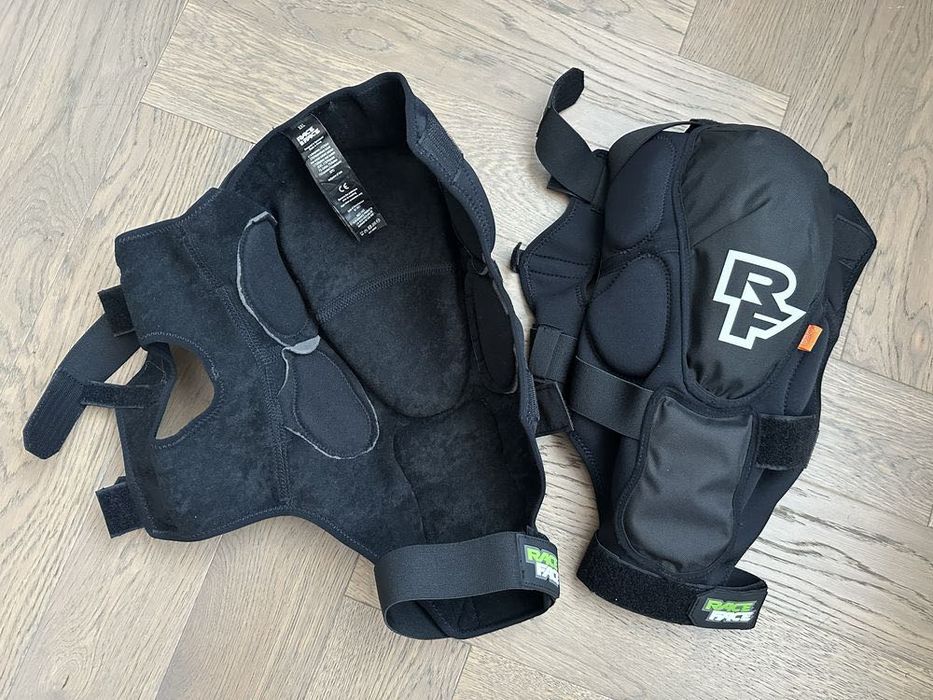 Genunchiere cu tibiere Race Face Flank Leg D30 XXL (DH - Enduro)