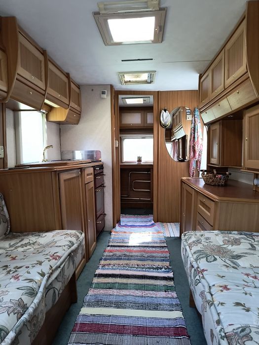 Rulota 2 axe Himer Eriba lux an 2004 cu toate actele la zi