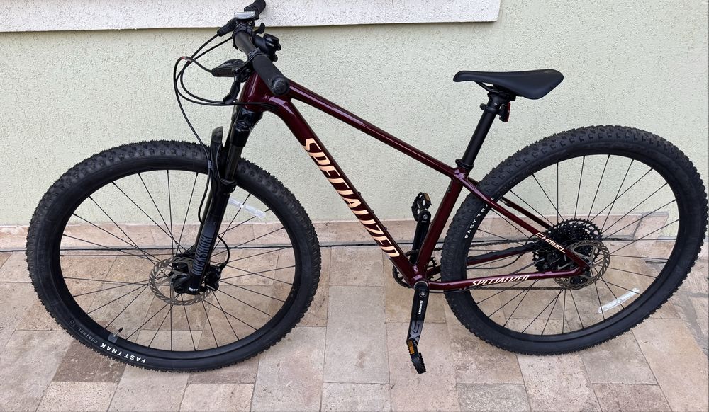 Bicicletă Specialized Chisel HT 29 MTB, mărimea XS, culoare Gloss Maroon / Ice Papaya