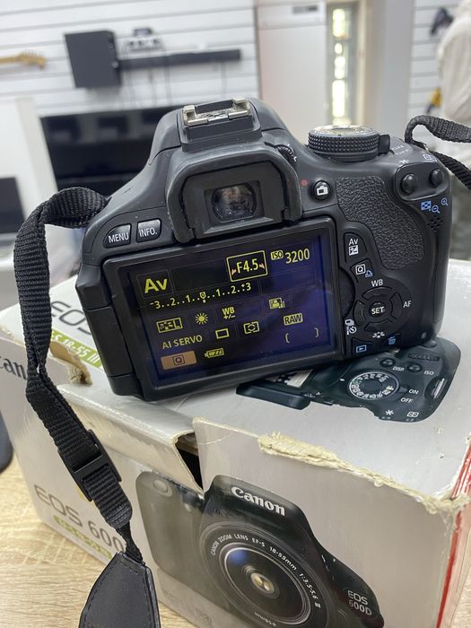 Фотоаппарат Canon EOS 600D (ТМ79)
