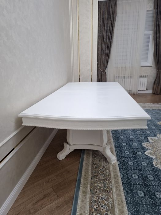 Продётся стол гостиной