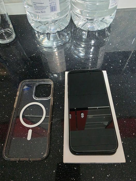 iPhone 16 Pro Max 512 GB 100% Batterie