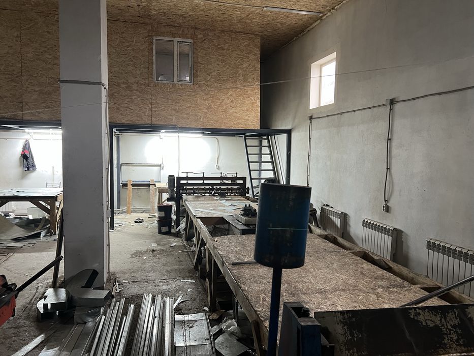 Сдам бокс 110 кв.