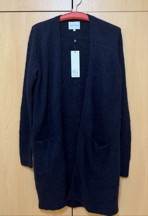 Нова жилетка.SECOND FEMALE. 34% Kid mohair, 34%вълна.Размер S/ XS.