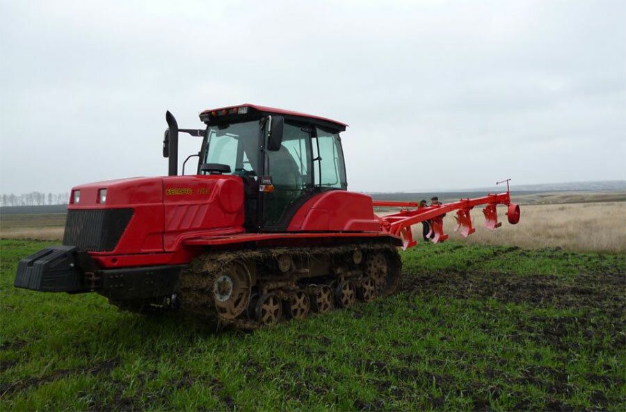 Трактор гусеничный МТЗ 2103