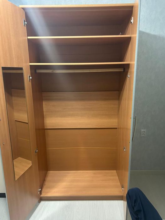 Продам шкаф для прихожии