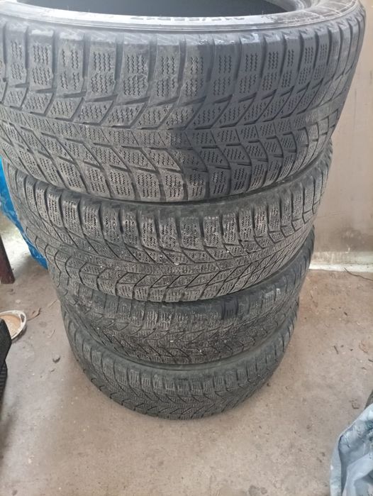 Продается шины R17