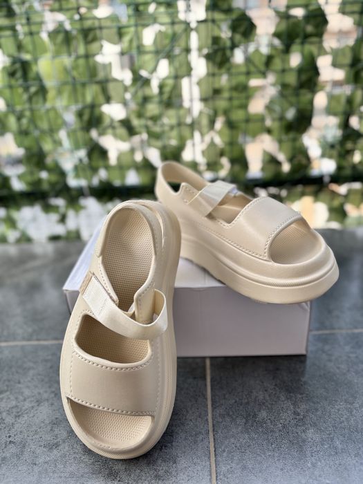 Sandale de vara extrausoare crem
