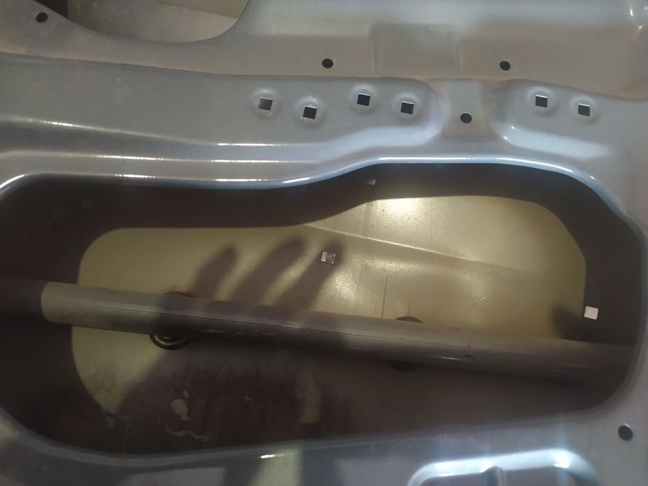 Передня левая дверь lacetti