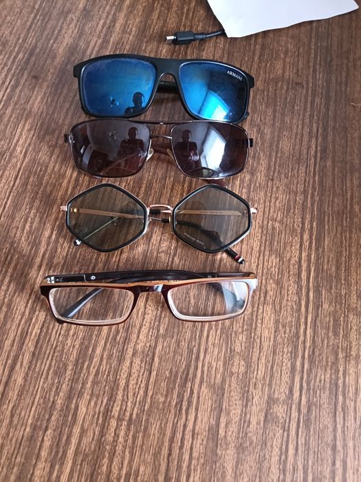 Очки солнцезащитные