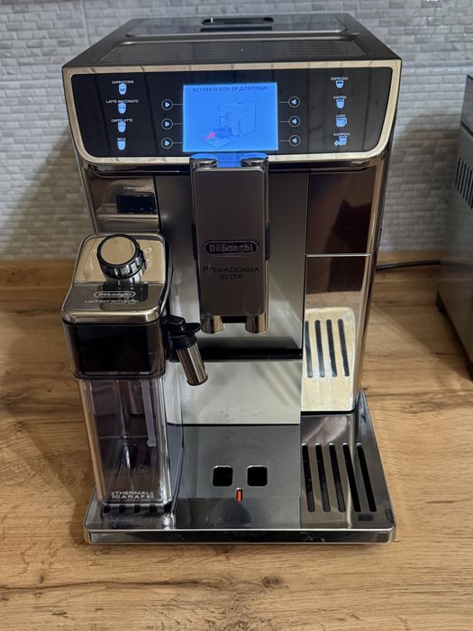 Кофе-машина Delonghi PrimaDonna Elite