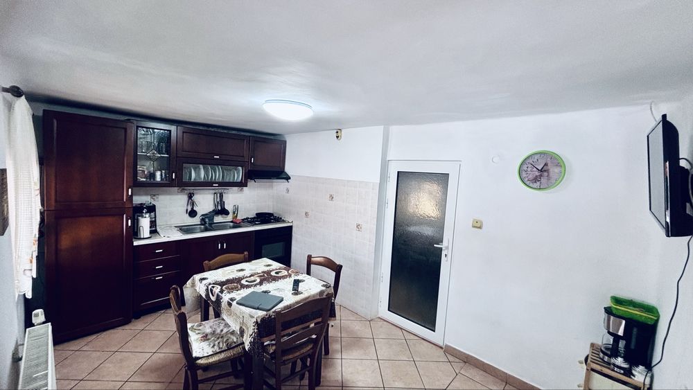 Casa pe nivel superba